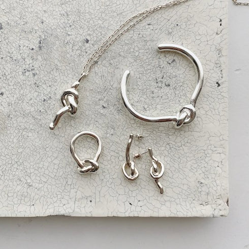 knot bangle